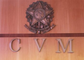 CAE do Senado aprova projeto que obriga depoimento semestral do presidente da CVM