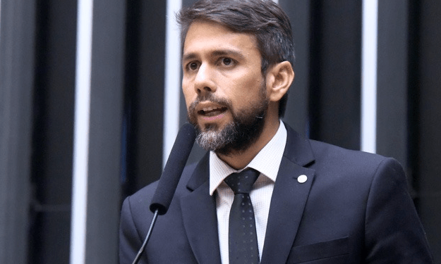 Federação PP-União apoia PEC do 5×2 e se afasta de proposta do PL por jornada 4×3