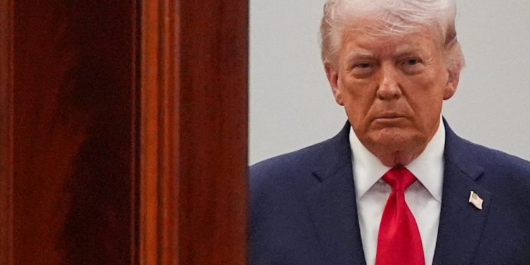 Trump revelará plano de apoio a carvão de US$700 milhões usando poderes de emergência